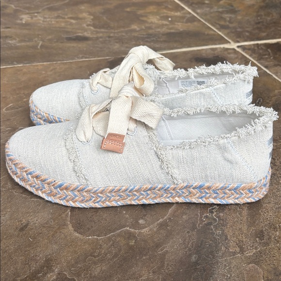 Toms Carolina Lace-Up Espadrille Sneaker - Picture 6 of 12